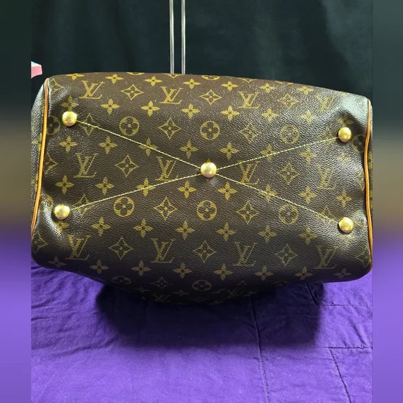 Louis Vuitton Tivoli GM Shoulder Bag - Picture 10 of 16